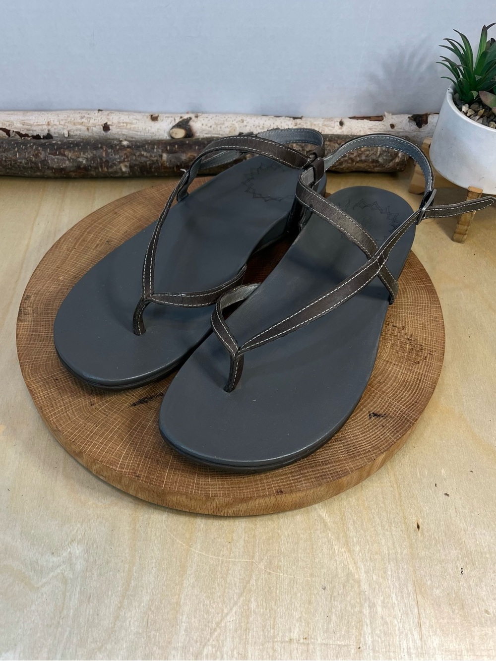 Chaco Rowan Leather Strappy Sandals | Taupe Brown & Grey | Women’s Size 10 - Picture 9 of 14